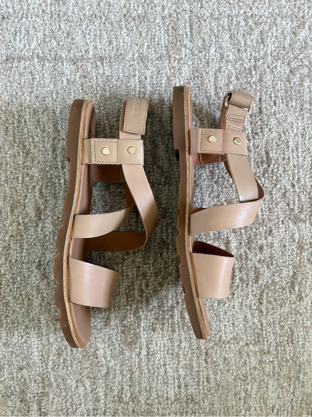 Sorel Ella III Crisscross Sandal, size 9 - Picture 5 of 8
